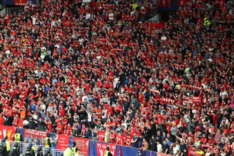 Liverpoolin kannattajat pettyivät jalkapallon Mestarien liigan finaalissa Pariisissa. 
