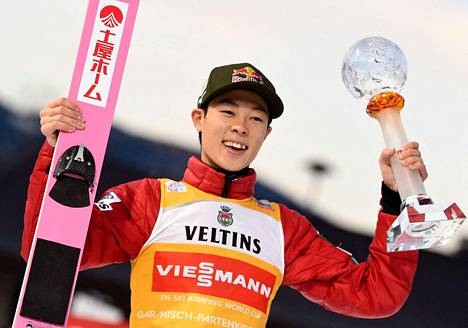 Ryoyu Kobayashi oli paras uudenvuodenpäivän kilpailussa Garmisch-Partenkirchenissä.