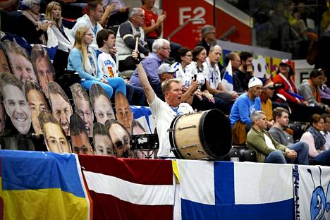 Suomen kannattajat pääsevät jännittämään Suomen ja Saksan ottelua perjantaina.