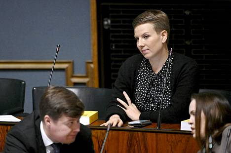 Kansanedustaja Jenni Pitko (vihr) kuvattuna eduskunnassa lokakuussa.