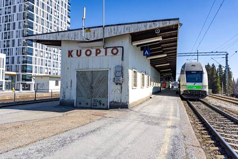Tässä vaiheessa arvioidaan, että Kuopion ratapiharemontti valmistuisi matkustajaliikenteen osalta lähes aikataulussaan, vuoden 2023 lopulla. Tavaraliikenteen osalta remontin valmistuminen siirtyy kesältä 2023 kesään 2024.