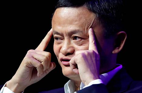 Jack Ma on ollut viime viikot golfaamassa, hänen läheisensä kertoivat uutistoimisto Bloombergille.