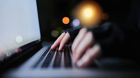 Tietoturva | Kyberturvallisuus­keskus varoittaa ”pornokiristys­huijausviesteistä”, joiden lähettäjä väittää kuvanneensa viestin vastaanottajaa ja kiristää tältä rahaa