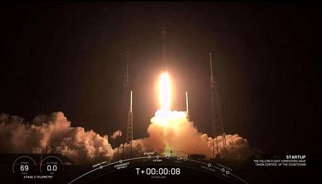 SpaceX laukaisi viime viikolla Falcon 9 -raketin, joka vei 60 Starlink-satellittia avaruuteen Cape Canaveralissa Floridassa. Kuva on SpaceX:n videolta.
