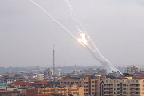 Gazasta ammuttiin perjantaina raketteja Israeliin.