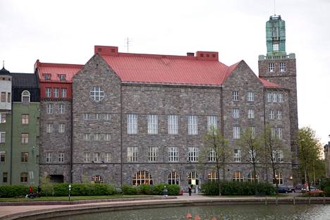 Eläintarhanlahden rannalla sijaitseva Paasitorini on Helsingin Työväenyhdistyksen omistama. Työväenyhdistys sai 674 000 euroa koronatukea Paasitornin vaikeuksiin.