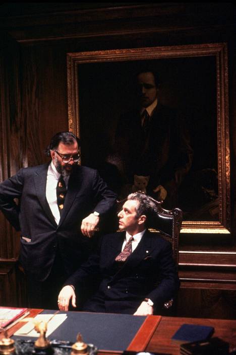 Francis Ford Coppola ja Al Pacino Kummisetä III -elokuvan filmauksissa vuonna 1990.