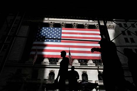 Taantuman varjot ovat pelästyttäneet sijoittajia ja osakkeet ovat halventuneet viime aikoina tuntuvasti New Yorkin pörssissä.