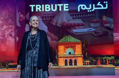 Marokkolainen käsikirjoittaja, tuottaja, tuotantopäällikkö, kirjailija ja ohjaaja Farida Benlyazid sai Marrakechin elokuvajuhlien kunniapalkinnon. 