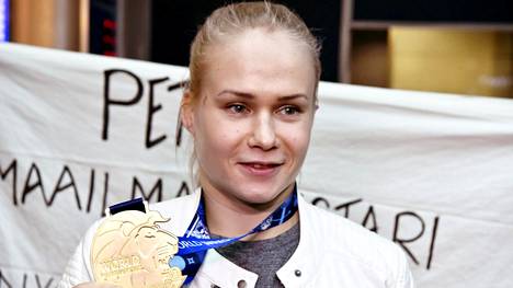 ”Heikin grillille, saunaan ja sohvalle” – painin maailmanmestarilla Petra Ollilla oli selkeät suunnitelmat, kun hän saapui Suomeen