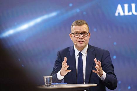 Kokoomuksen puheenjohtajaa Petteri Orpoa haastoivat kaikki muut puoluejohtajat HS:n tentissä keskiviikkoiltana.
