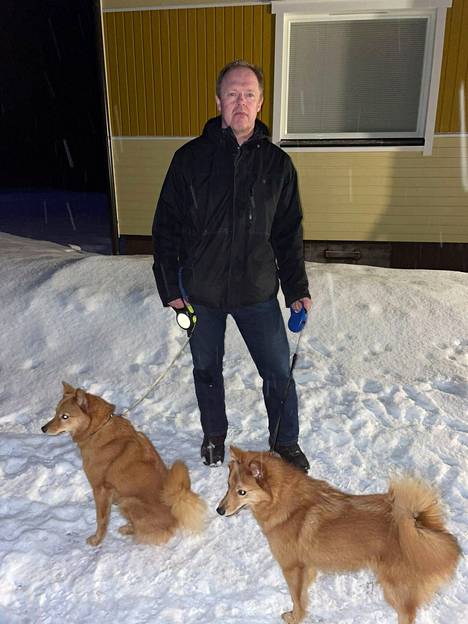 Varallaollessa Jari Pääkkösen syksyinen metsästyskoiraharrastus rajoittui kovasti, kun koiria ei voinut päästää irti.