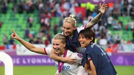 Naisten Mestarien liiga päättyi jälleen Lyonin voittoon: norjalaishyökkääjä takoi hattutempun