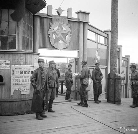 Onko Äänislinnasta mitään jäljellä? Suomalaismiehityksen päättymisestä  Petroskoissa on kulunut 75 vuotta, eikä teatteriin enää tahdo riittää  suomalaisia näyttelijöitä - Ulkomaat 