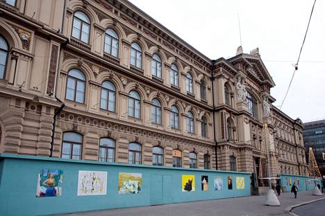 Ateneumin taidemuseo on parhaillaan suljettuna remontin vuoksi.