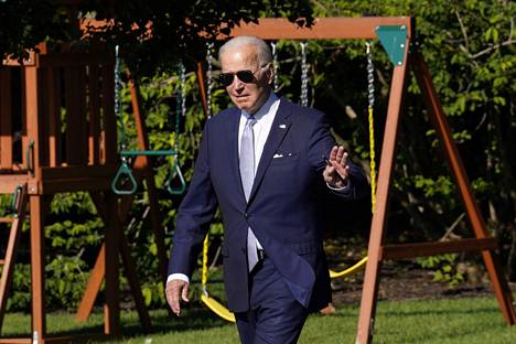 Yhdysvaltain presidentti Joe Biden käveli Valkoisen talon edustalla lähtiessään G7-huippukokoukseen Saksaan 25. kesäkuuta.