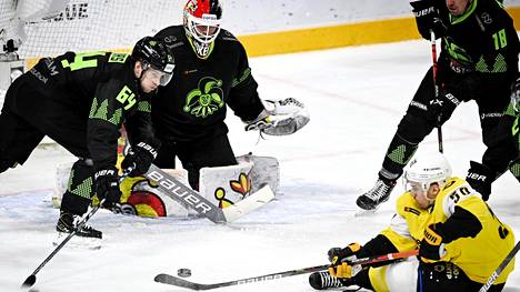 Jääkiekko | Sinnikäs Severstal laittoi tehokkaasti aloittaneet Jokerit koville – Avangard Omsk ilmoitti Ilja Kovaltšukin paluusta KHL:ään