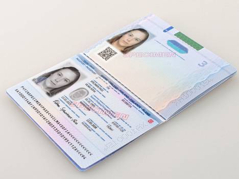 Uuden passin tietosivun ulkoasua on uudistettu. Muun muassa passin haltijan kasvokuvaa on hieman aiempaa suurempi. 