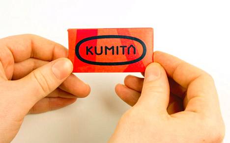 Kumita-kampanja jakaa nuorille sekä tietoa että ilmaisia kondomeja.