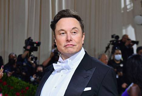 Elon Musk matkalla gaalaan New Yorkissa viime vuoden toukokuussa.