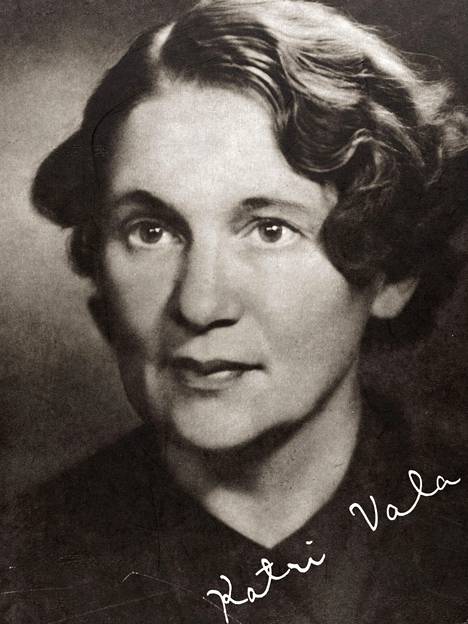 Kirjailija Katri Vala 1930-luvun lopulla.
