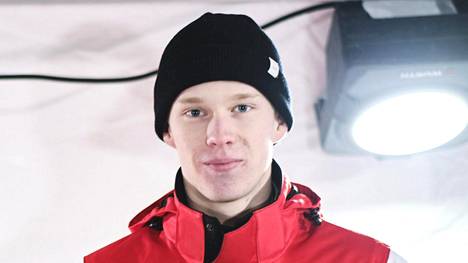 Kalle Rovanperä jätti maailmanmestari Tänakin ja Latvalan kauas ja sivalsi Ruotsin MM-rallia: ”Minun mielestäni kisa pitäisi siirtää”