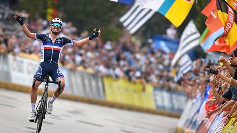 Pyöräily | Julian Alaphilippe polki jälleen maailman­mestaruuteen