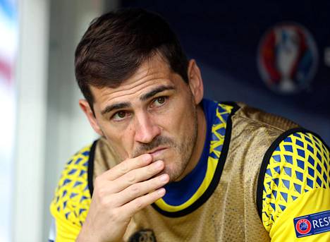 Espanjan maalivahti Iker Casillas vietti EM-kisat penkillä. Kuva Italia-ottelusta 27. kesäkuuta.