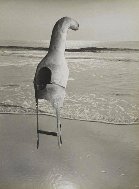 Dora Maarin valokuvateos Monstre sur la plage (1936).
