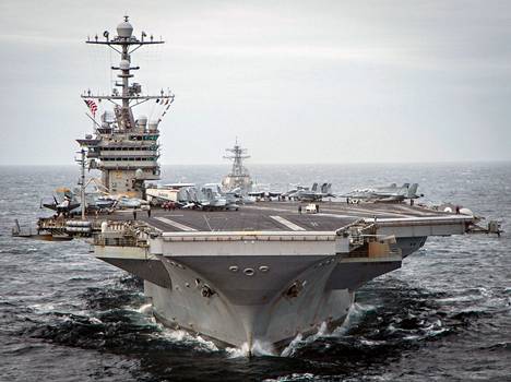 USS George Washington kuvattuna 2015 Argentiinan rannikolla.