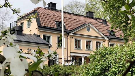 Malmgårdenin päiväkoti henkii historiaa modernien kerrostalojen keskellä Tukholman Reimesholmessa.