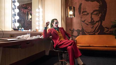 Joker-elokuvan näytöksiä peruttiin Yhdys­valloissa teatteriin kohdistuneen uhkauksen takia