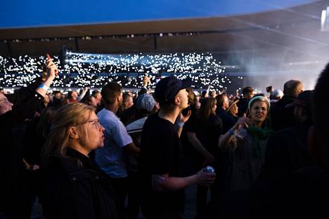 Haloo Helsinki lietsoi täyden Olympiastadionin juhlan ja lohdun huumaan -  Kulttuuri 