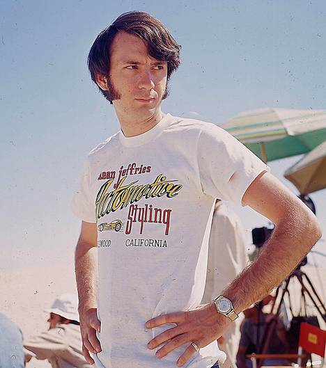 Michael ”Mike” Nesmith suuntasi The Monkees -televisiosarjasta arvostetulle soolouralle ja tuottajaksi.