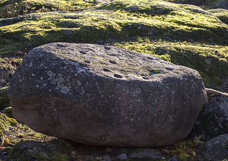 Korkeasaaresta löytyi jopa 3 500 vuotta vanha uhrikivi - Kaupunki 