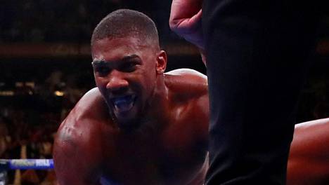 Yllätystappion kärsinyt nyrkkeilijä Anthony Joshua kiistää kärsineensä paniikkikohtauksesta ennen tappio-otteluaan