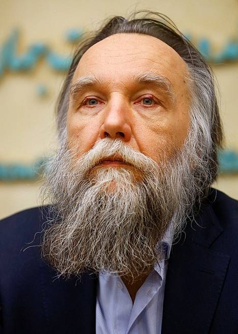 Aleksandr Dugin on vaikutusvaltainen ideologi, mutta ei Putinin sisäpiiriä.