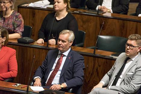 Sdp:n puheenjohtaja Antti Rinne ja puoluesihteeri Antti Lindtman syksyn ensimmäisellä kyselytunnilla 14. syyskuuta.