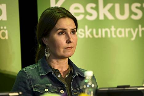 Kansanedustaja Eeva Kalli kuvattuna keskustan eduskuntaryhmän kesäkokokuksessa 