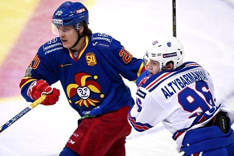 Eeli Tolvanen teki KHL-ennätyksen, kun Jokerit kaatoi farmipelaajien täyttämän SKA:n – maalivahti Koskinen tiivisti tähtikadon: ”En ole nähnyt heistä vilaustakaan”