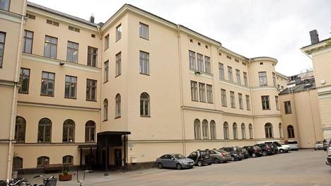 Ressun lukio on yksi IB-tutkintoa Suomessa tarjoavista lukioista.