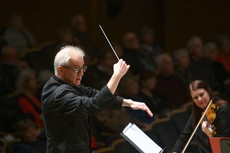 Osmo Vänskä palaa Lahteen johtamaan vanhan orkesterinsa Sinfonia Lahden konsertin.
