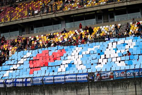 Kimi Räikkösen fanit olivat näkyvästi esillä, kun Shanghaissa ajettiin vuonna 2019 F1-osakilpailu.