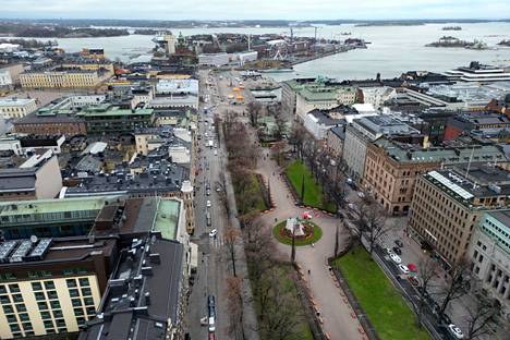 Helsinki aikoo poistaa yhden ajokaistan molemmilta Esplanadeilta.