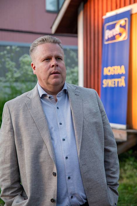 Tuukka Saimen (ps) nousi Vantaan kaupunginvaltuustoon kaksi vuotta sitten. Hän on puolueensa eduskuntavaaliehdokas Uudellamaalla.