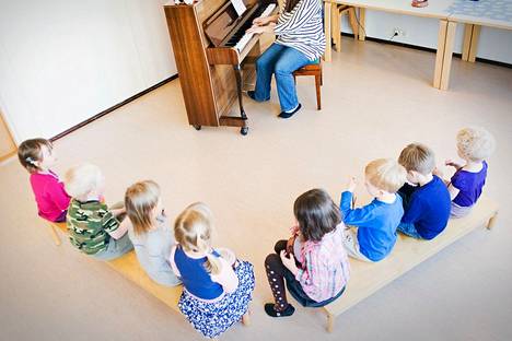 Lasten- ja nuorten ohjattu harrastustoiminta, esimerkiksi musiikkileikkikoulut, voivat jatkua Uudellamaalla.