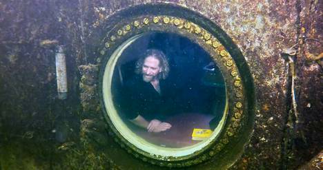 Professori Joseph Diturin vedenalainen majapaikka sijaitsee noin 10 metrin syvyydessä Key Largon saaren lähellä sijaitsevassa laguunissa.