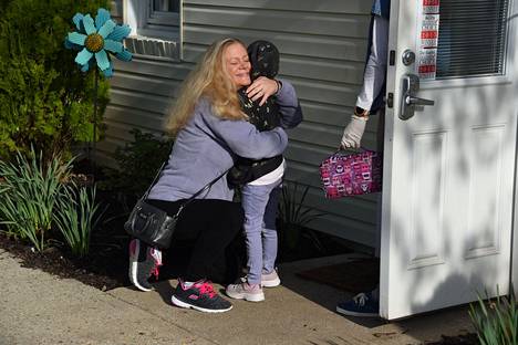 Sarah Wehner halasi ovella viisivuotiasta Heidi-tytärtään jättäessään tämän hoitoon Glen Burniessa Marylandissa viime vuoden keväällä. 