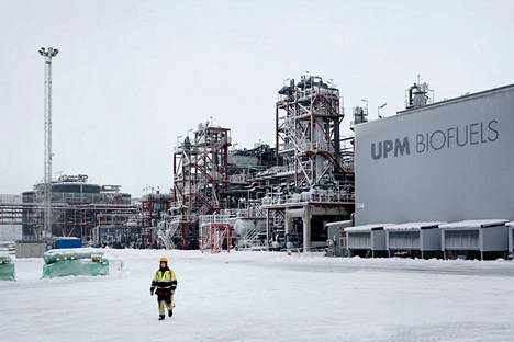 UPM käytännössä valmistautuu seisauttamaan Lappeenrannan biojalostamon jo ennen kuin vuodenvaihteessa uhkaava Paperiliiton lakko alkaisi. 