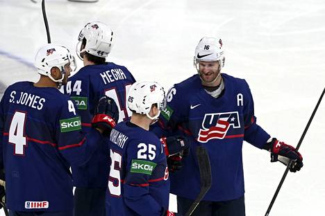 Yhdysvallat aloitti MM-kisat 4–1-voitolla Latviasta perjantaina.